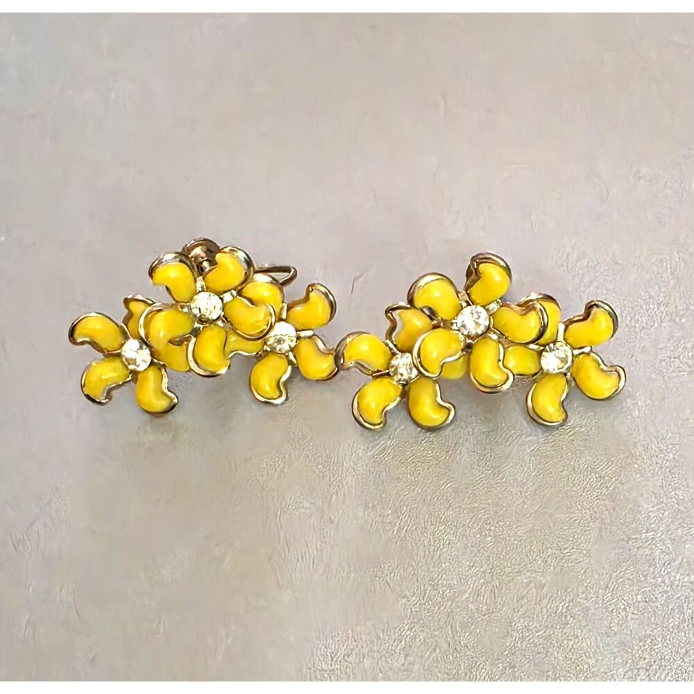 Vintage Yellow Enamel Flower Clip Earrings Gold Tone Rhinestone Cluster 1950s